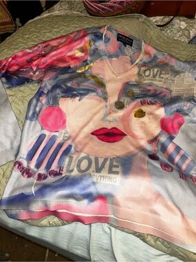 Preloved Frank Lyman Design Collection mid sleeve Top